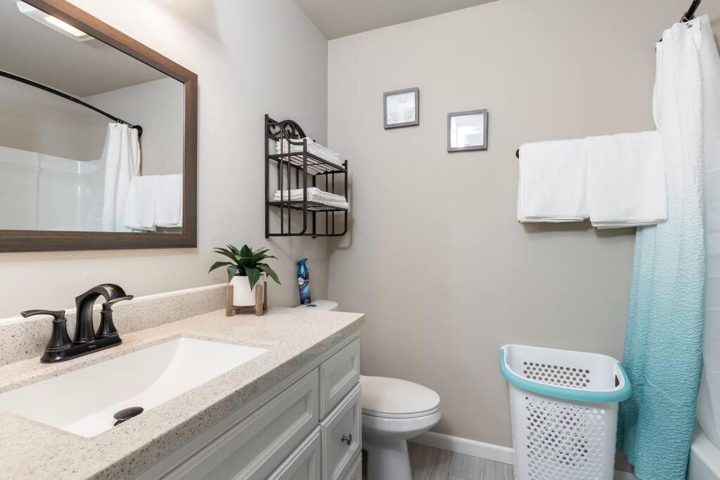 Birch Hill Retreat Great Location2+Garage+Aurora Villa Fairbanks Exteriör bild